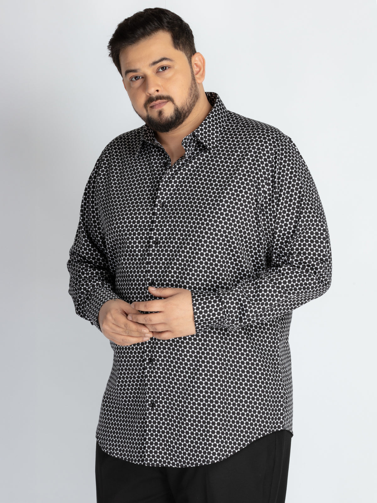 Plus Size Men’s Black & White Geometric Print Evening Shirt